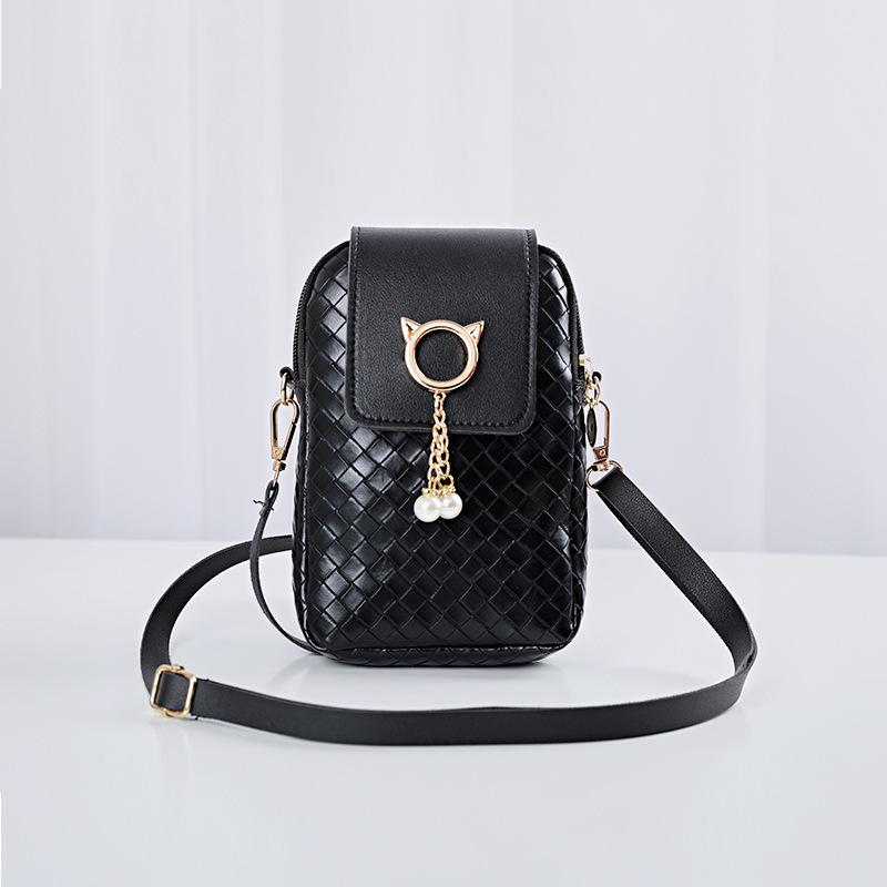 A new autumn and winter mobile phone bag woven pearl tassel bag cover type single shoulder oblique span small bag