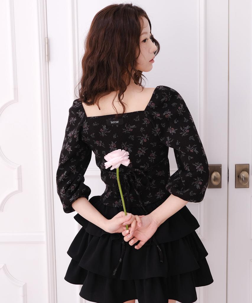 Aissie Volume Tiered Skirt (Black)