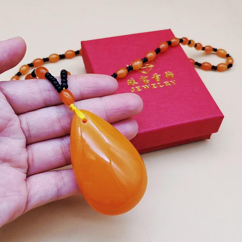 Second-Generation Orange Beeswax Necklace, Water Drop Pendant, Live Broadcast Gift, Literary And Retro Chicken Oil Yellow Amber Pendant.