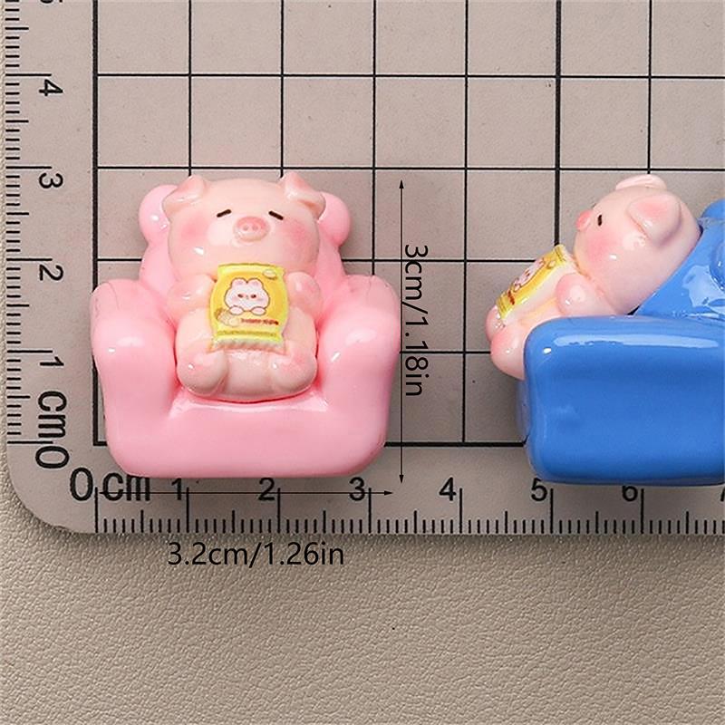 1/2Pcs Cute Pig Potato Chips Sofa Doll Car Ornaments Micro Landscape Ornaments Desktop Home Decor Dollhouse Toy Accessories Gift
