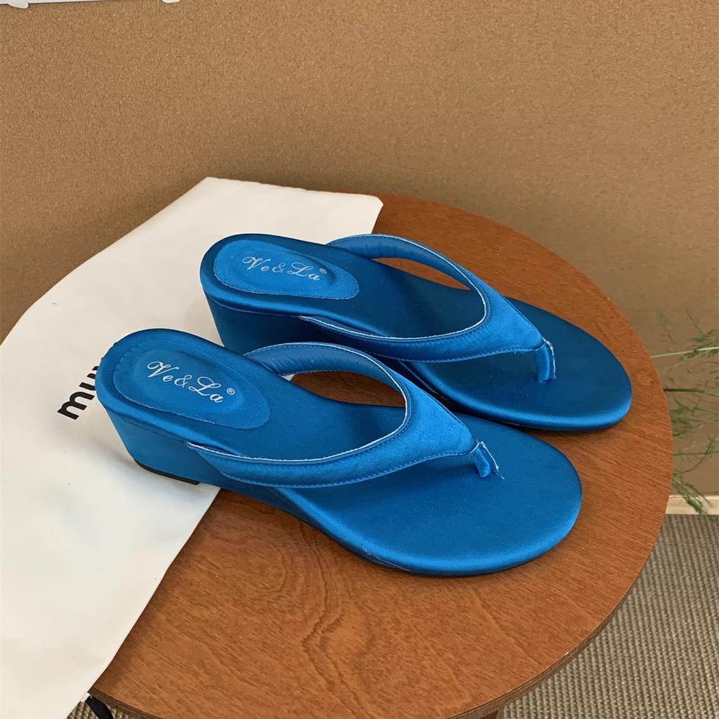 Fashion Slip On 2025 Summer Flip Flop Casual Clip Toe Wedges Heel Women Slippers Shoes Candy Color Beach Vacation Ladies Slides Shoes