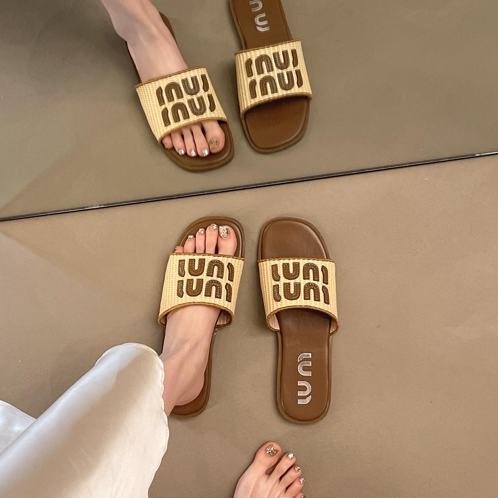 Flat-bottomed Small Fragrant Wind One-word Slippers Women's Shoes 2025 New Summer Wear French Small Sandals Beach Sandals