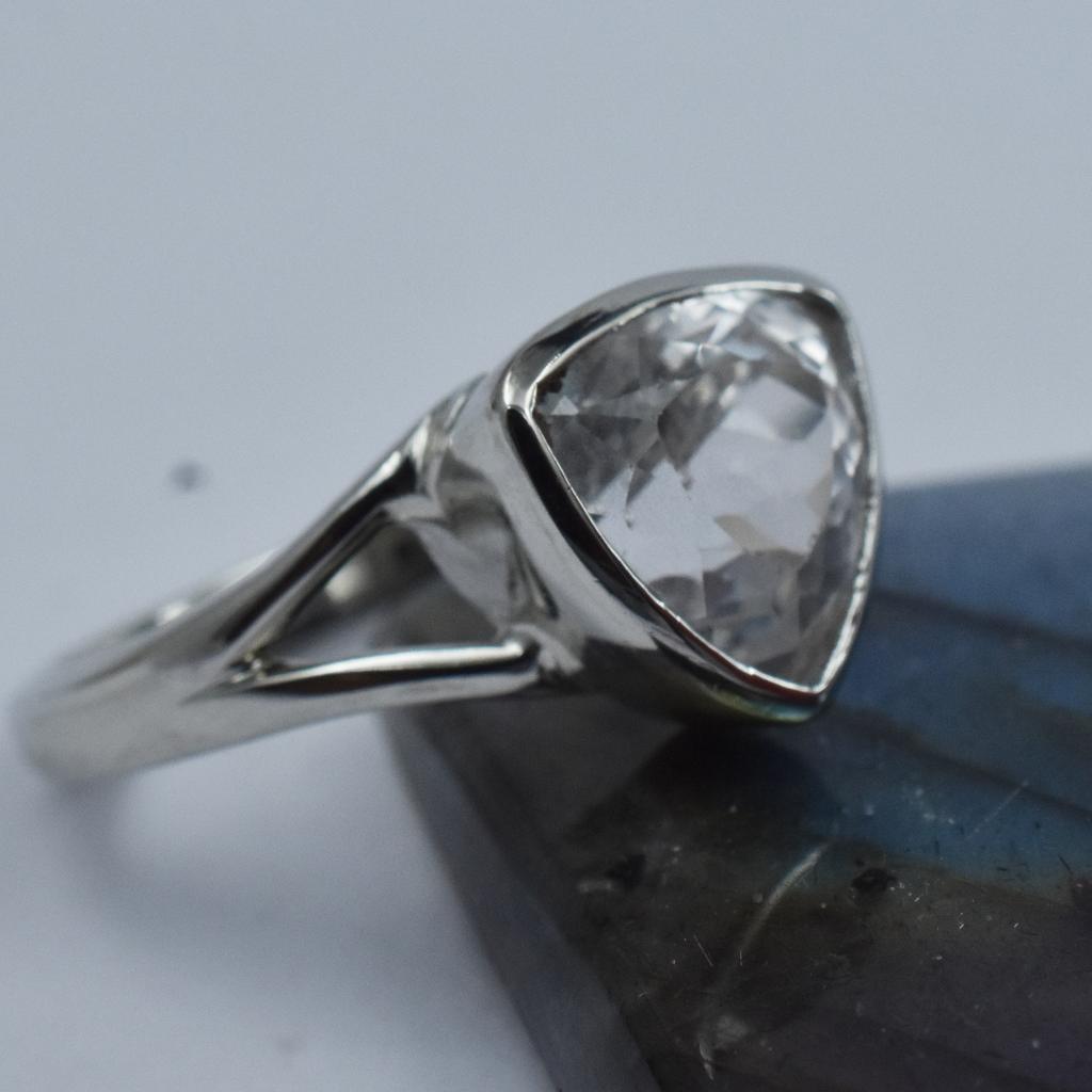 Silver Ring 18.35 Ct White Sapphire Ring Trillion Cut Ring Sz 8.5 Simulant Ar-3122-sa