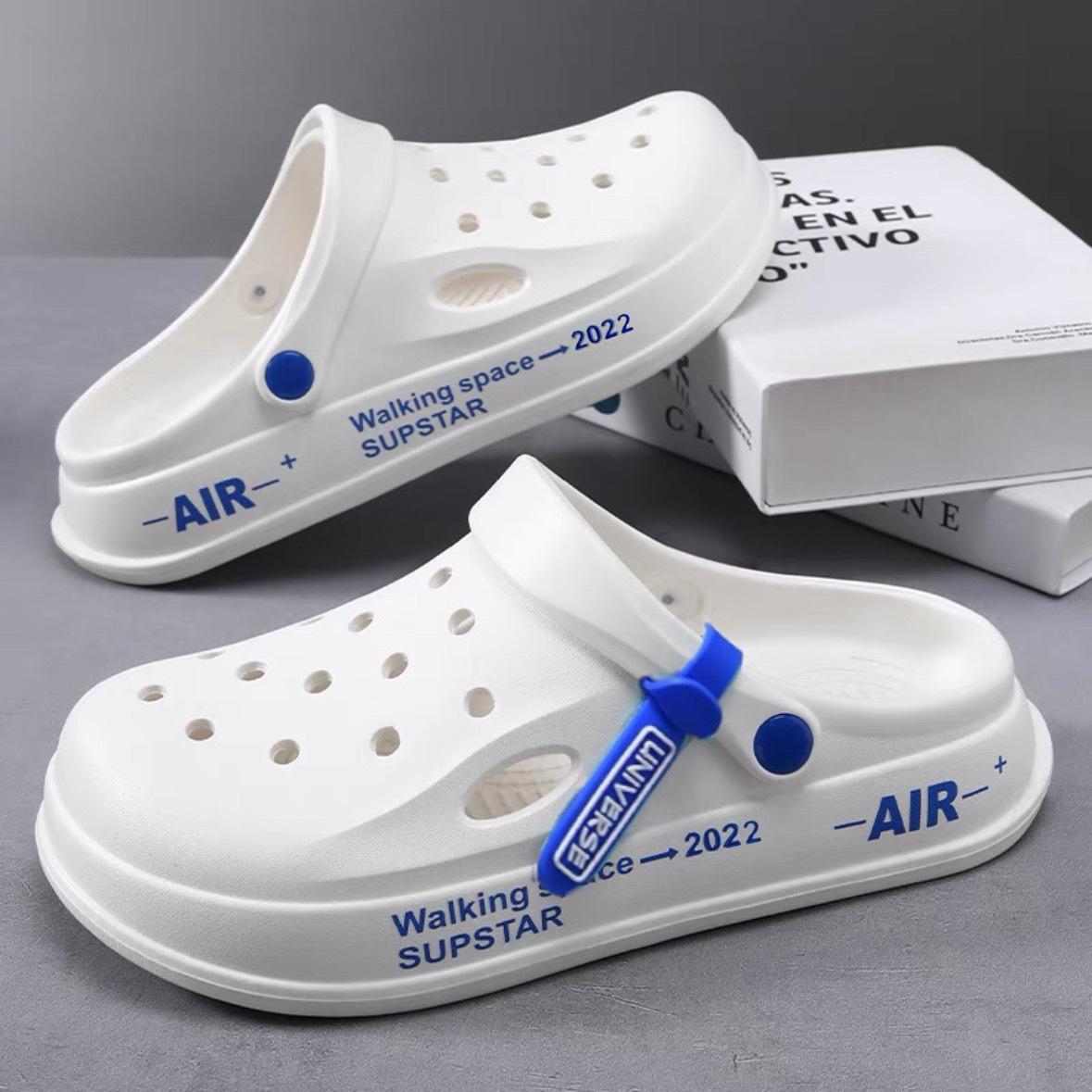 

Мужские шлепанцы для хождения по дерьму, летняя обувь, новые толстоподошвенные, для вождения, нескользящие и износостойкие, пляжные, с сумкой, сандалии с головкой для мужчин 44-45 [one size smaller]