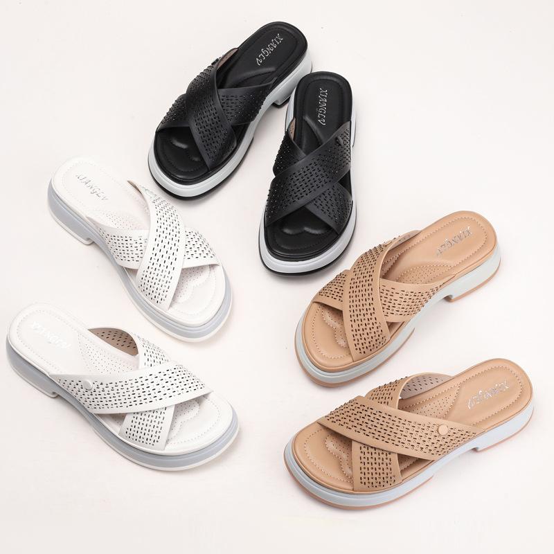 Rhinestone platform slippers women's summer wear new muffin stepping on shit feeling seaside with skirt beach shoes