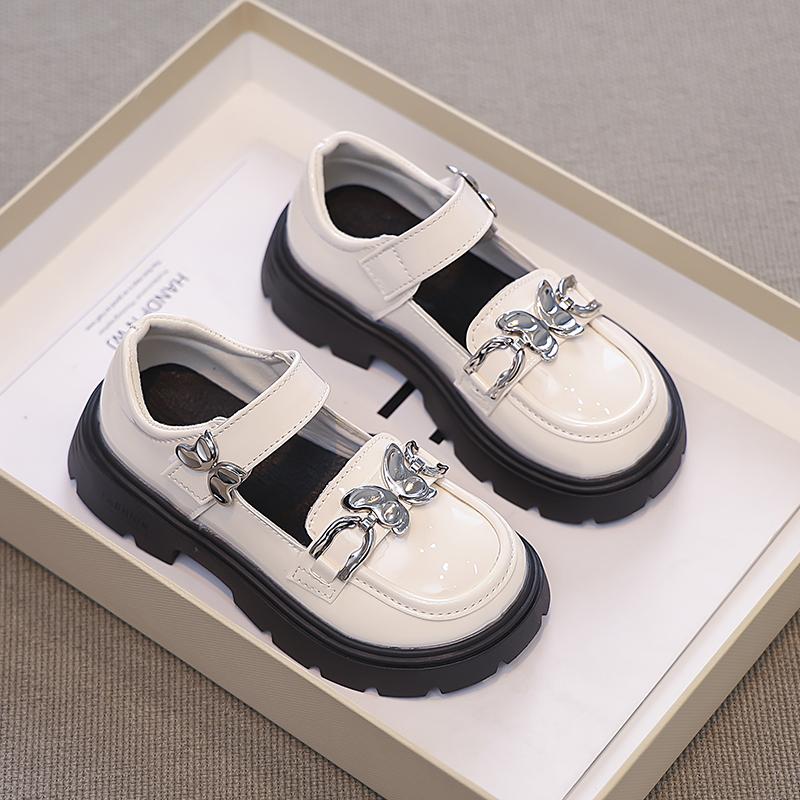 

Детские кожаные туфли для девочек среднего и большого размера, классические туфли Мэри Джейн, весна-осень 2024, новинка с металлической пряжкой-бабочкой 26