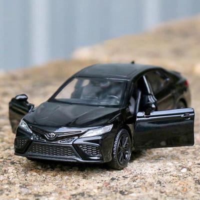 Toyota Camry XSE Simulazione Diecast & Veicolo Giocattolo Pull Back & Portiere Apribili RMZ city 1:36 Modelli di Auto in Lega Regali per Bambini