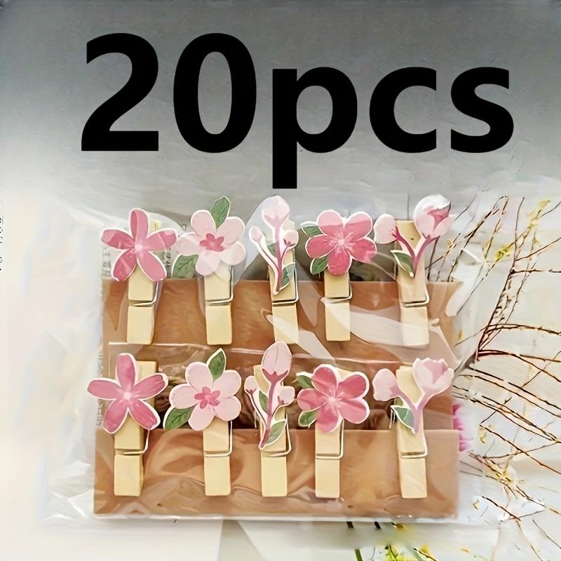 

2 упаковки по 20 декоративных деревянных прищепок, отделка махагони, розовый цветочный узор, отлично подходят для хранения носков, нижнего белья и мелких предметов, прищепки