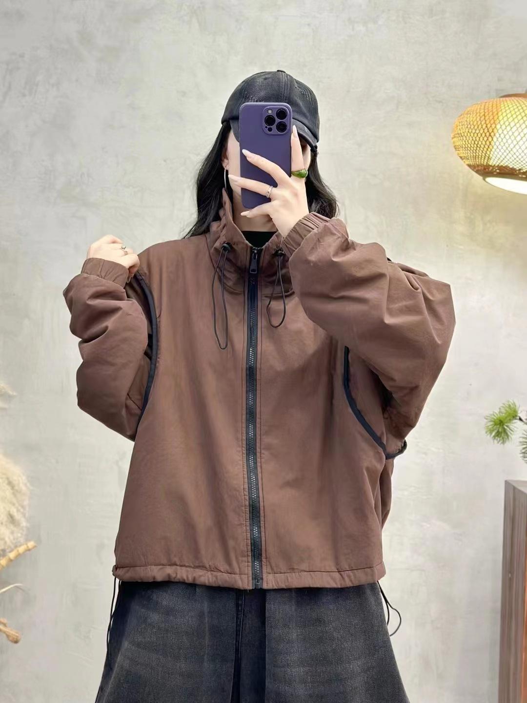 

2025 autumn new outer design zipper loose solid color literary style versatile hem elastic fashion women s coat One size темно-коричневого кольору