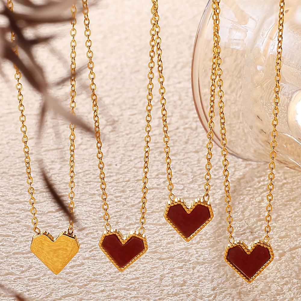 Love Peach Heart Necklace, Collarbone Chain, High-end Design Jewelry, Trendy Retro Red Neck Chain.