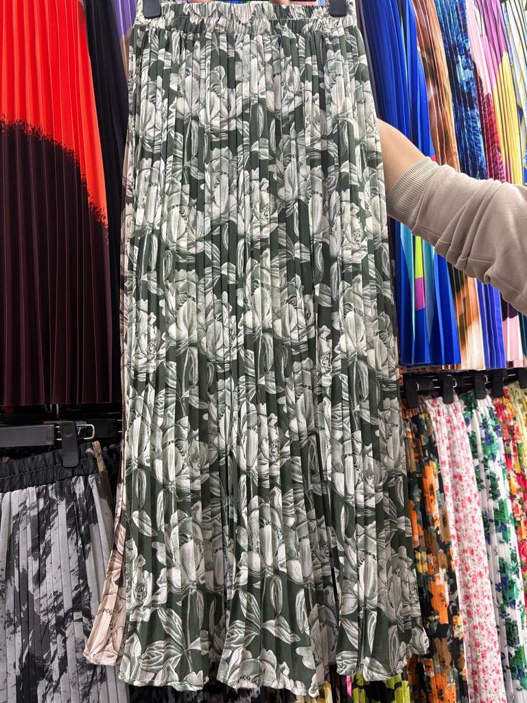 European & American Pleated Print Midi Skirt, Soft Chiffon Fabric, High Waist, Versatile Style