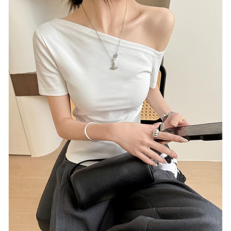 White Off-shoulder Short-sleeved T-shirt for Women In Summer New Sexy Off-shoulder Base Shirt Slim Design Top