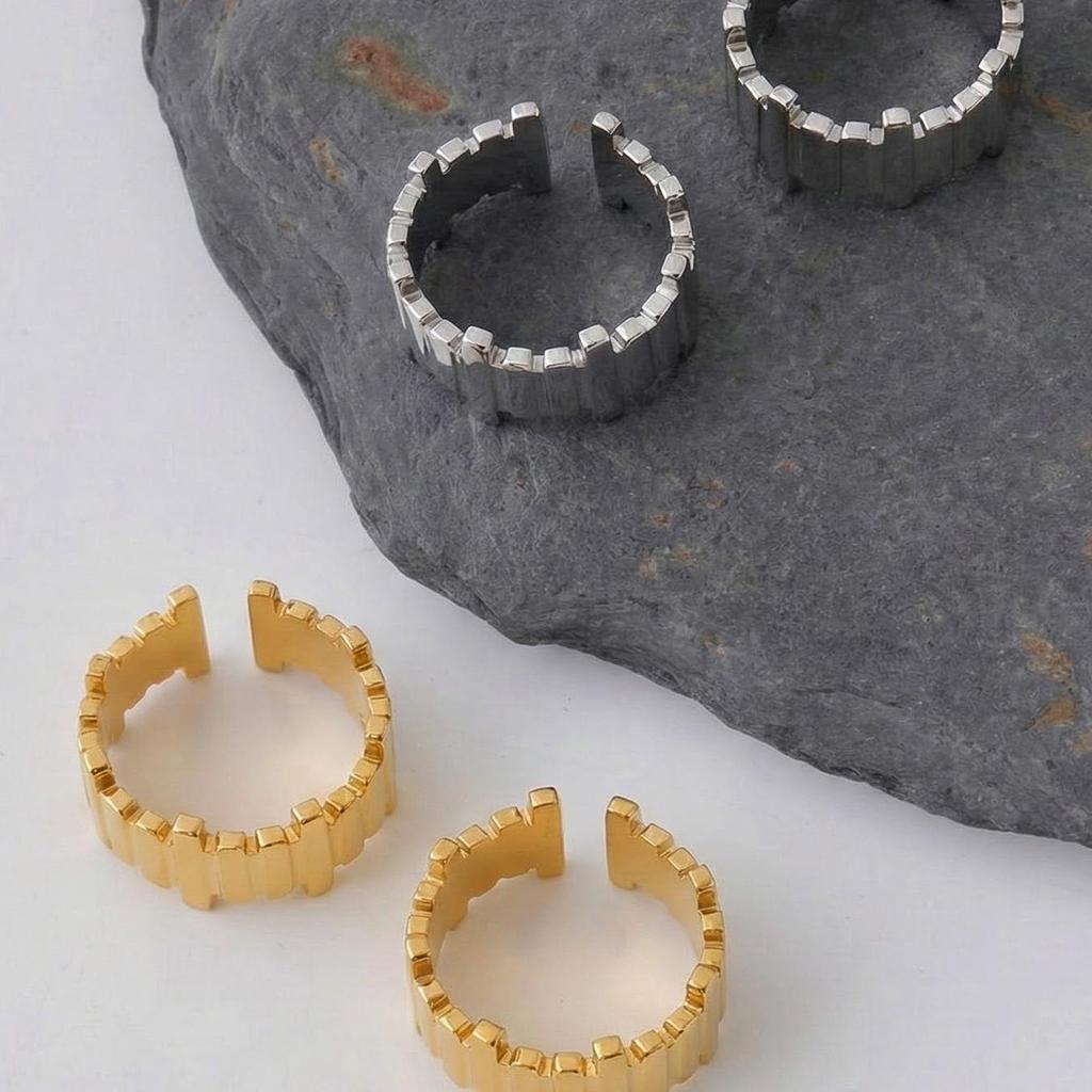 Cross Vertical Stripe Irregular Stainless Steel Ring: European Retro-Style Women's Fashion Jewelry.