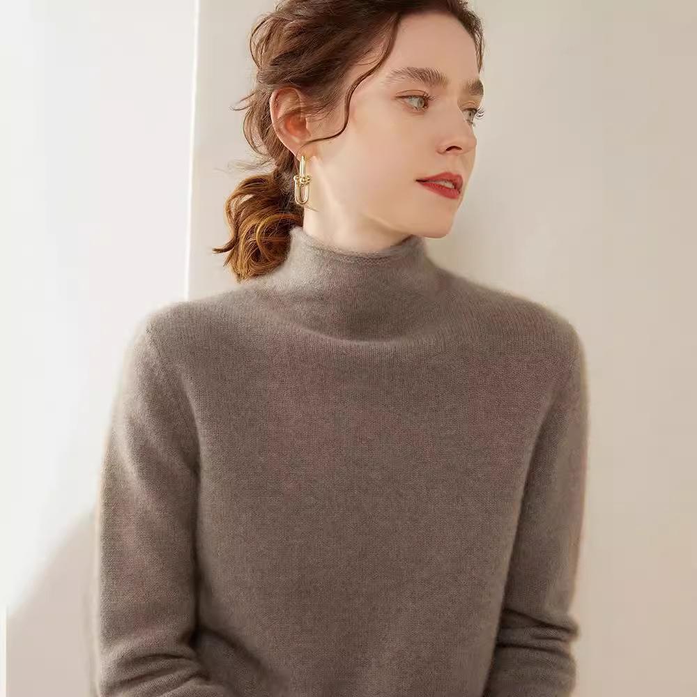 White Cashmere Rolled Collar Sweater - Women's Loose Fit Pullover for Autumn/Winter 2025