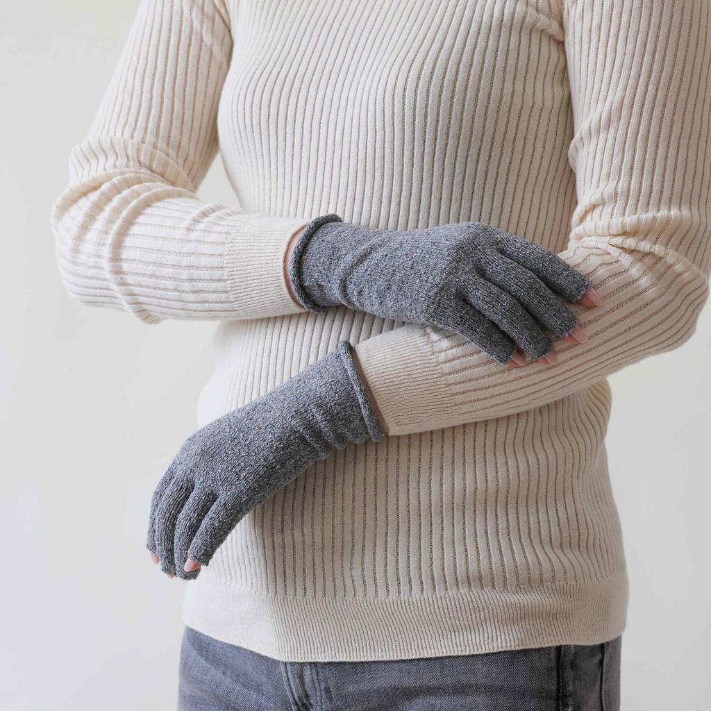 HASEGAWA Fingerless Gloves in Eco-Silk [Made Japan] (Hurricane)