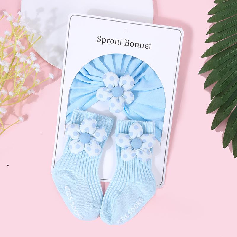 Cotton Flower Newborn Baby Hat & Socks Set (0-12 Months) - Spring/Autumn