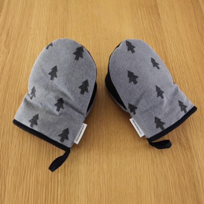 Mini Tree Kitchen Gloves (Set of 2)_Black