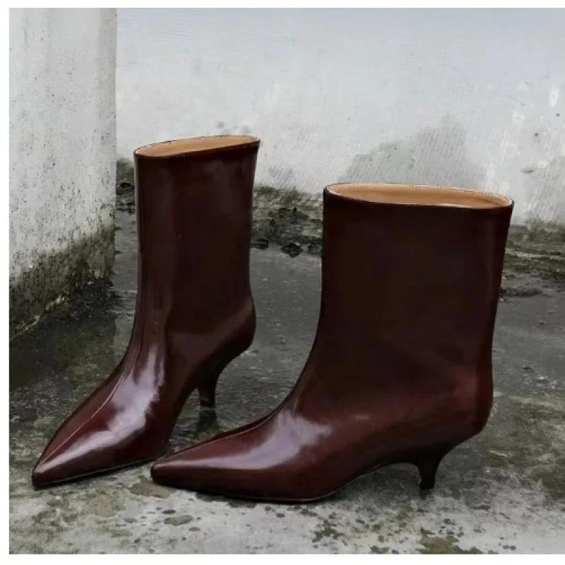 Fashionable Retro French Pointed Toe Thin Heel Cat Heel Short Boots Women'S All-Match Winter Rubber Bottom Korean Style Shoes