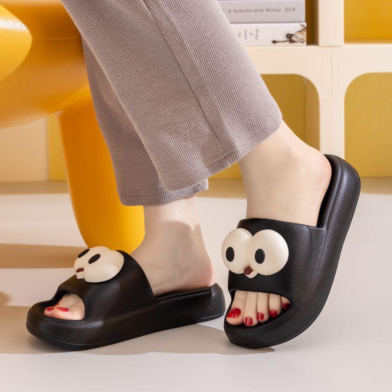 Women Thick-Soled Slide Sandals  Summer Beach Flip-Flops Fashionable Outdoor Slip-On Sandals Versatile Sandals for Women