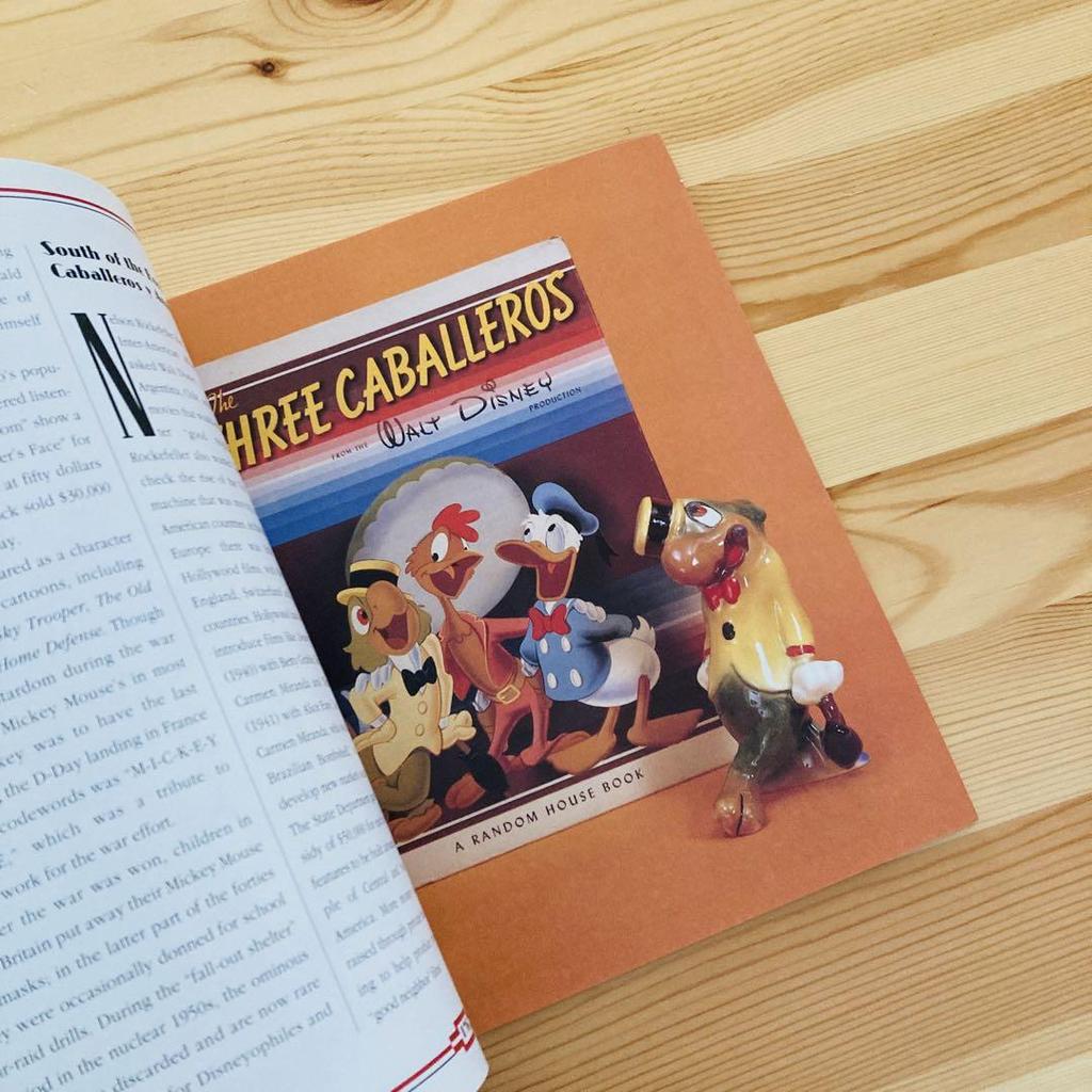 [USED] DISNEYANA CLASSIC COLLECTIBLES English version Foreign books