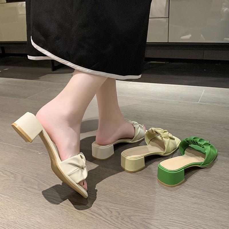 Zapatillas Clásicas para Mujer Sandalias Mules Tacones Medios Cuadrados Zapatos Mujer Lisas Plisadas Zapatillas de Verano Talla Grande Zapatos De Mujer
