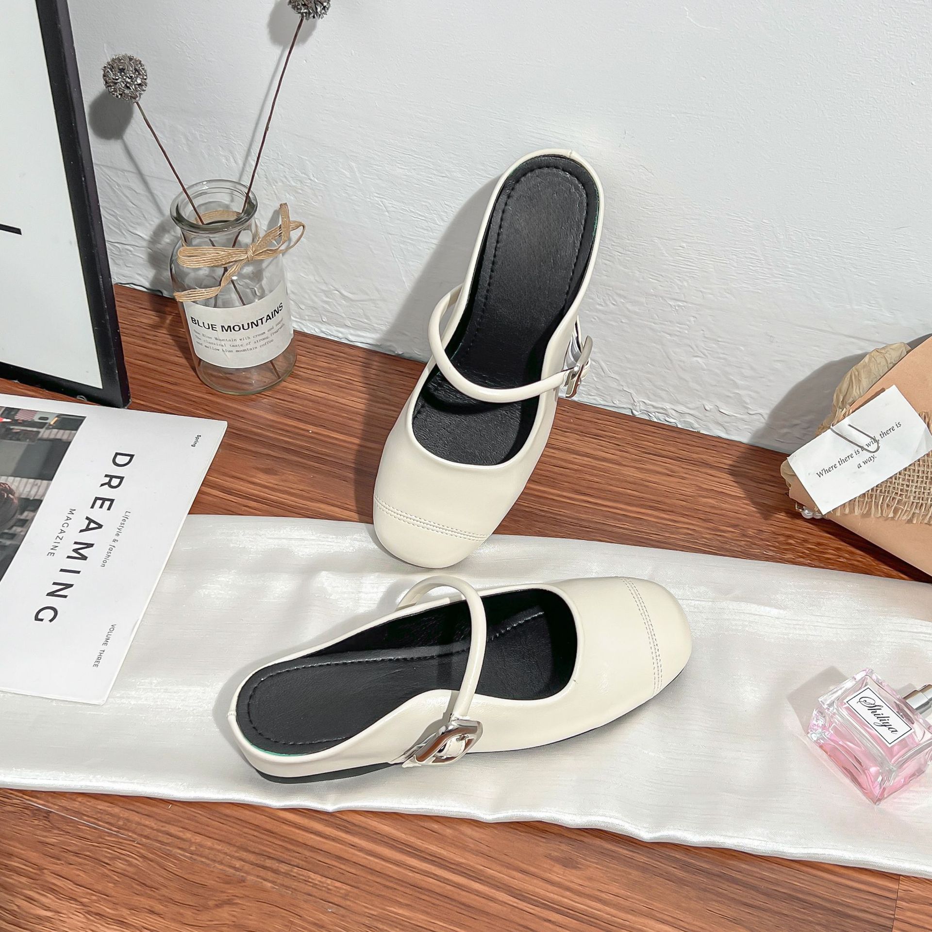 

Виноградная мать осень новая маленькая внутренняя высота увеличение платформа туфли Мюллер женские 2025 французский темперамент одинарные туфли женская верхняя одежда 35