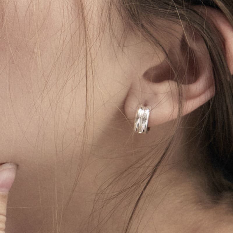 

LOVEMBER [silver 925] Small Cusion Hoops SILVER&GOLD