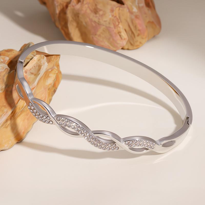 Titanium Steel Wave Pattern Buckle Women's High-end Cross Bracelet Bracelet