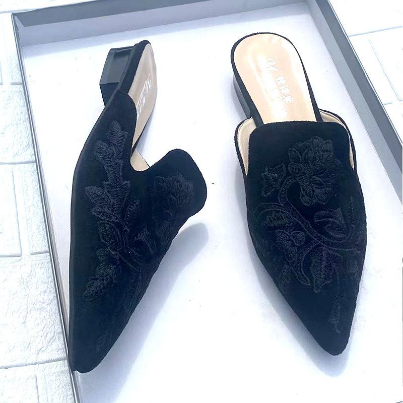 2025 Spring New Ethnic Embroidery Big Flower Flat Heel British Casual Comfortable Pointed Lazy Half Drag Women's Single Shoes