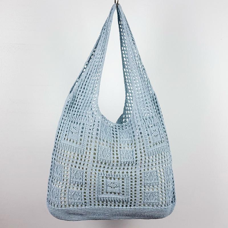 Women's Large Capacity Solid Color Knit Shoulder Bag - Casual Vacation Style, Versatile and Stylish.