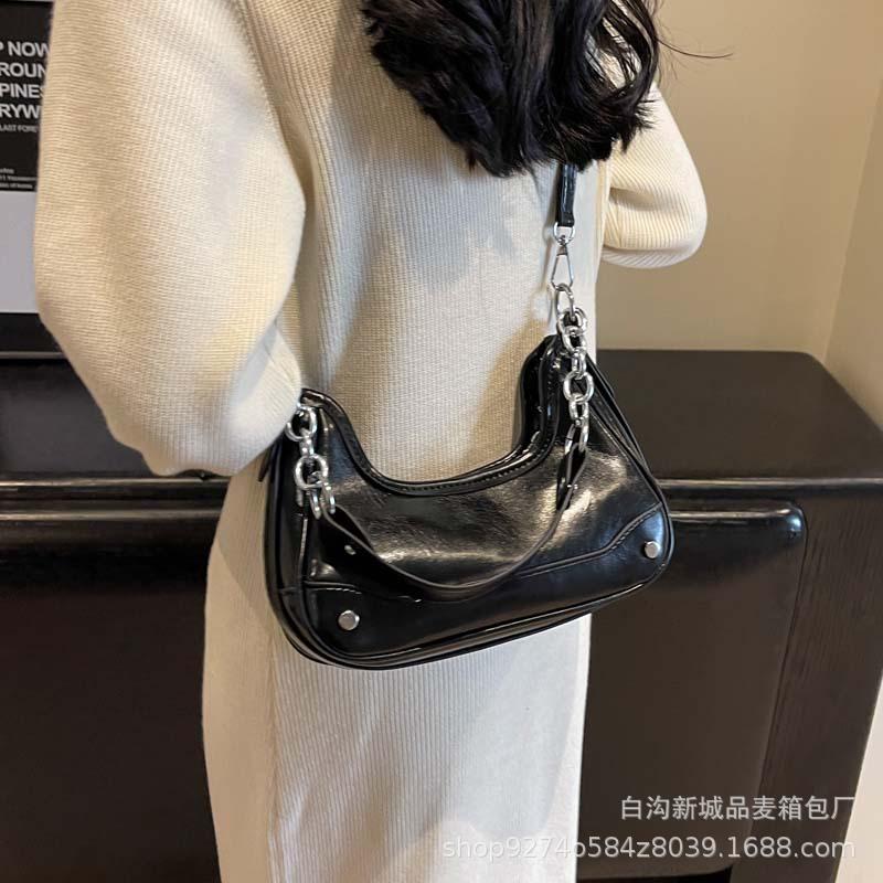Popular chain underarm small bag women's 2025 new fashion shoulder bag foreign style explosion double shoulder strap crossbody