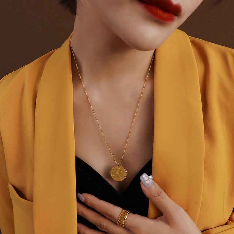 2026 Waterproof Fashion Stainless Steel Pvd Plated 18k Real Gold Coin Round Brand Pendant Necklace Jewelry