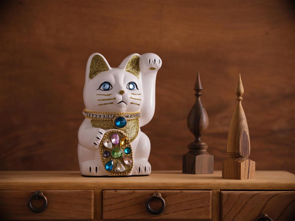 Lucky Cat Jewelry Cat Multicolor Left Paw Raised Ceramic Lucky Cat Auspicious Feng Shui Ornament (M-SIZE White) / _ Maneki-neko (jwc_M White)