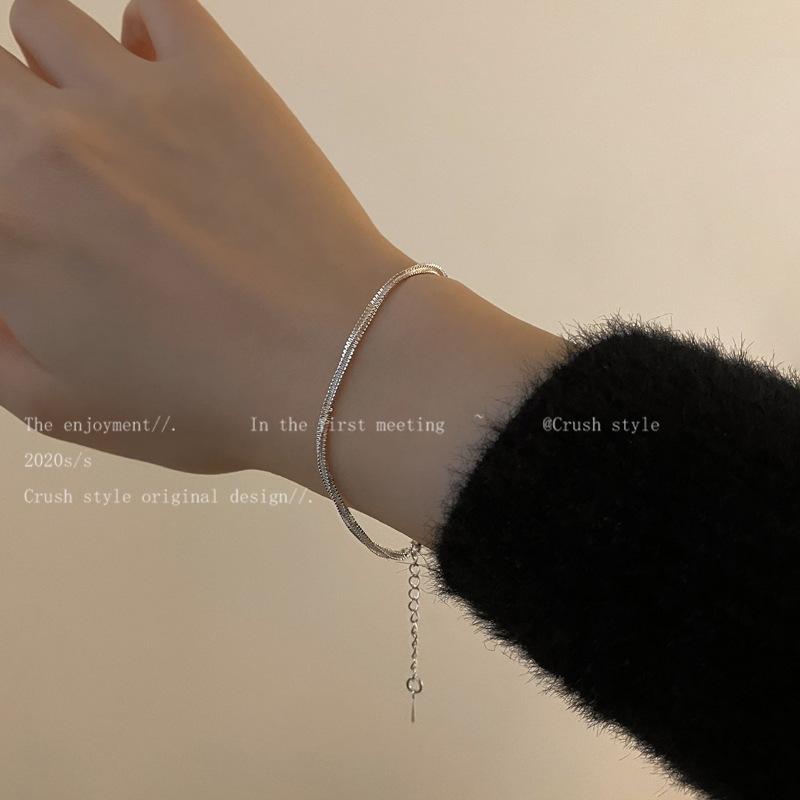Light Luxury Simple Versatile Bracelet Japanese Niche Design Sense Cold Wind Personality Girlfriend Premium Hand Jewelry