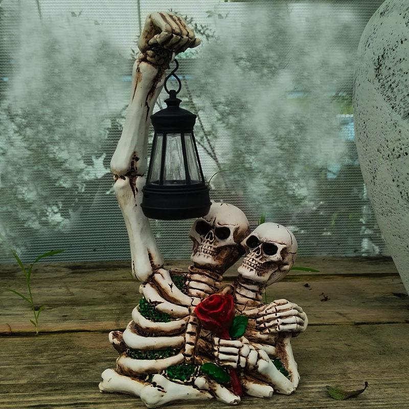 New Halloween Skull Solar Resin Ornament Ghost Festival Tabletop Entrance Garden and other decorative gifts