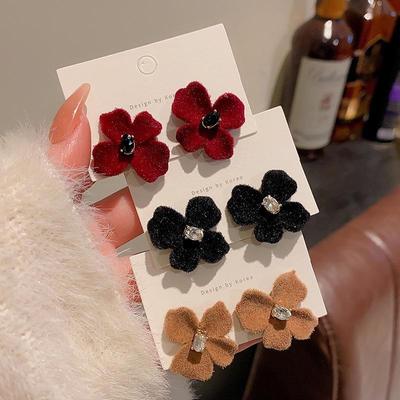 2024 Autumn/Winter Unique Flocking Floral Zircon Earrings with S925 Silver Needle