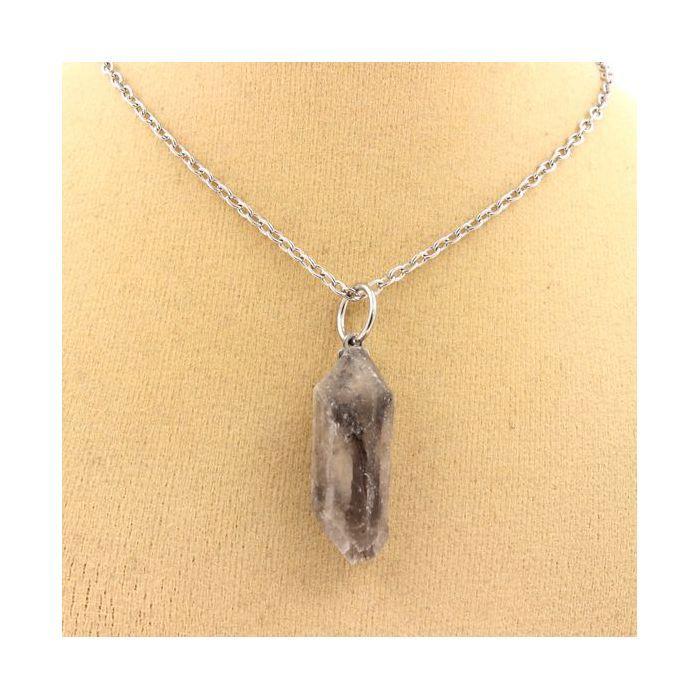 Pierres et Minéraux. Collier Gypse brut. 14.82 ct. Marcieu, Isère, France.