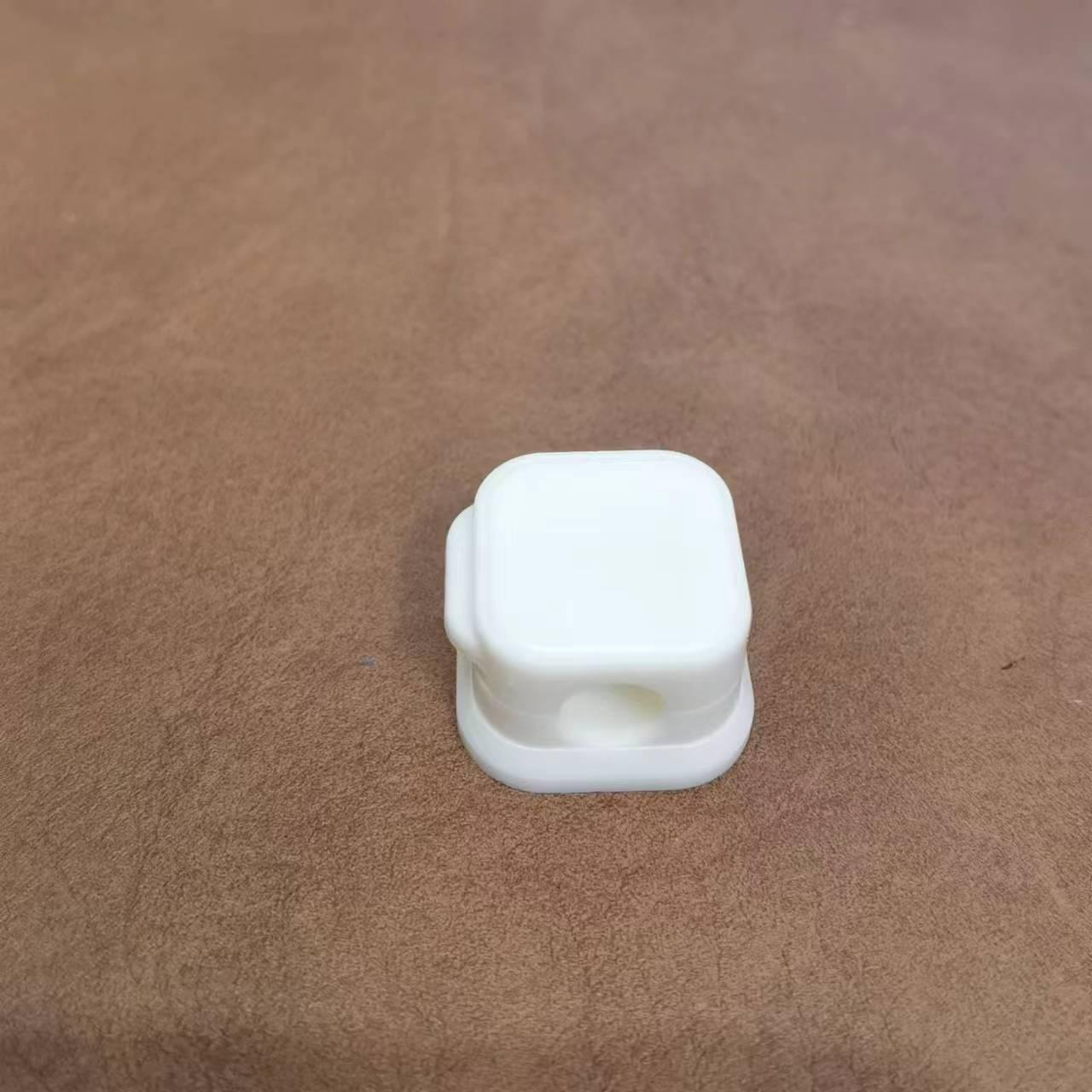 

Магнитный органайзер для кабелей Temu: Настольный и настенный зажим для проводов, крючок для вилки