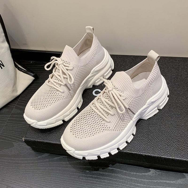 

Летние сетчатые кроссовки женские дышащие сетчатые кроссовки с толстой подошвой на одной педали 2024 новые ретро дышащие кроссовки с плетеной тканью 40