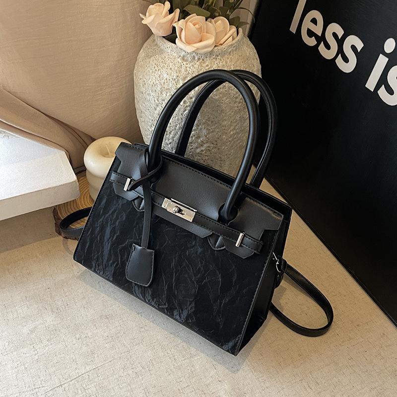 

Popular simple handbag bag women s new fashion shoulder bag high-end commuter messenger bag чёрный