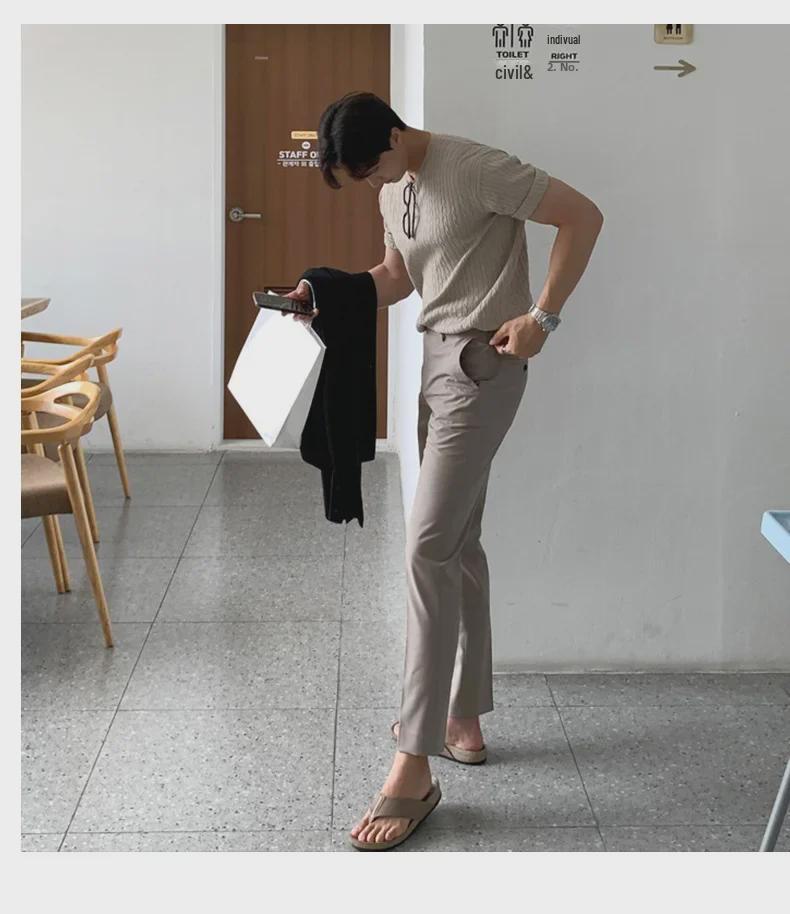 Men's Slim Fit Short Sleeve Knit Sweater - Solid Color, Round Neck, Vertical Stripes, Trendy and Versatile.