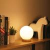 Einfache Glaskugel Tischlampe LED Wohnzimmer Arbeitszimmer Wohnkultur Beleuchtung Holz Kleine runde Schreibtischlampe Schlafzimmer Nachttisch Nachtlicht