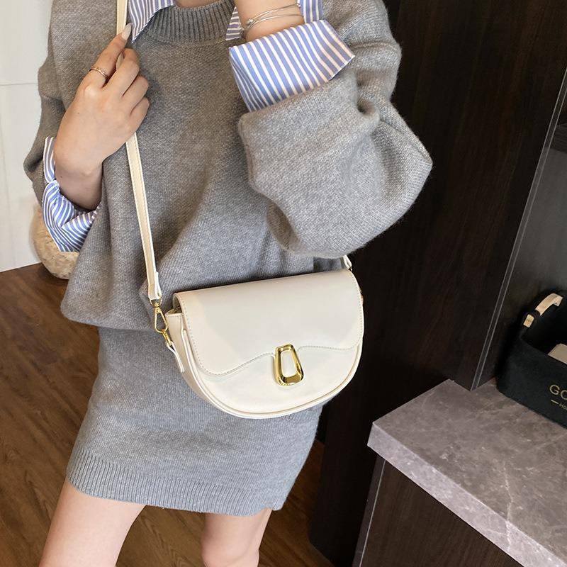 Spring New Fashion Simple Saddle Bag Messenger Bag Trendy Texture Handbag Fashionable Women's Shoulder Bag