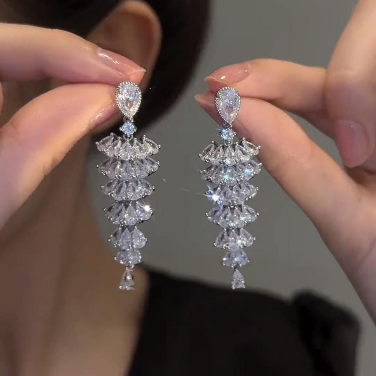 Elegant Fan-shaped Zircon Tassel Earrings - Luxurious Studs with Diamond Design