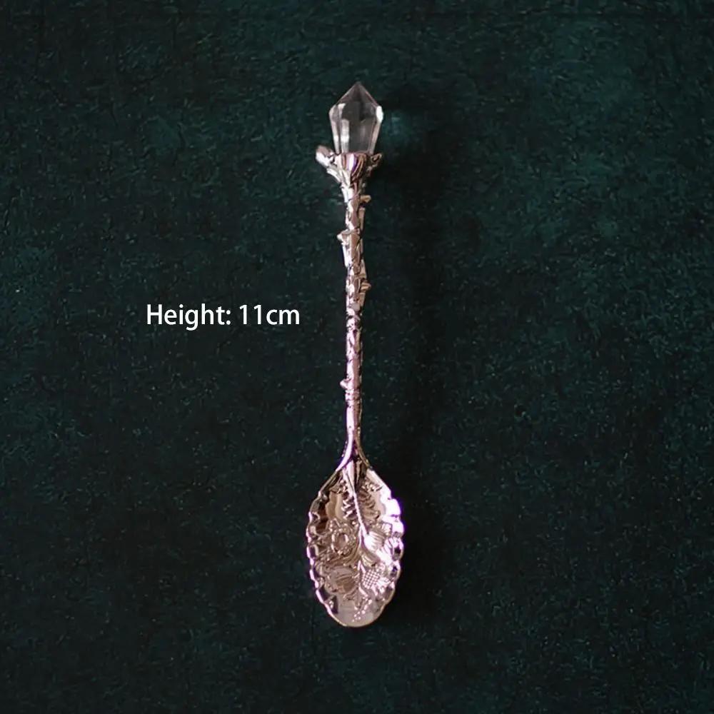 

18 Style Retro Golden Exquisite Crystal Head Coffee Spoon Mini Royal Style Metal Dessert Scope Teason посуд Кухонні інструменти