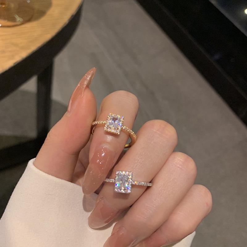 Elegant Korean-Style Rhinestone Square Ring - Retro, Adjustable, Sparkling, and Trendy Index Finger Ring for Women