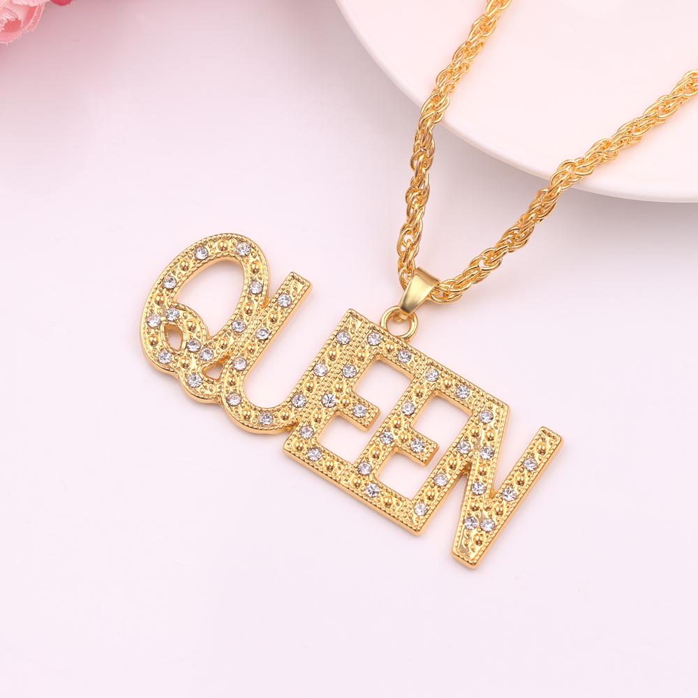 Big Gold Pendant Necklace 