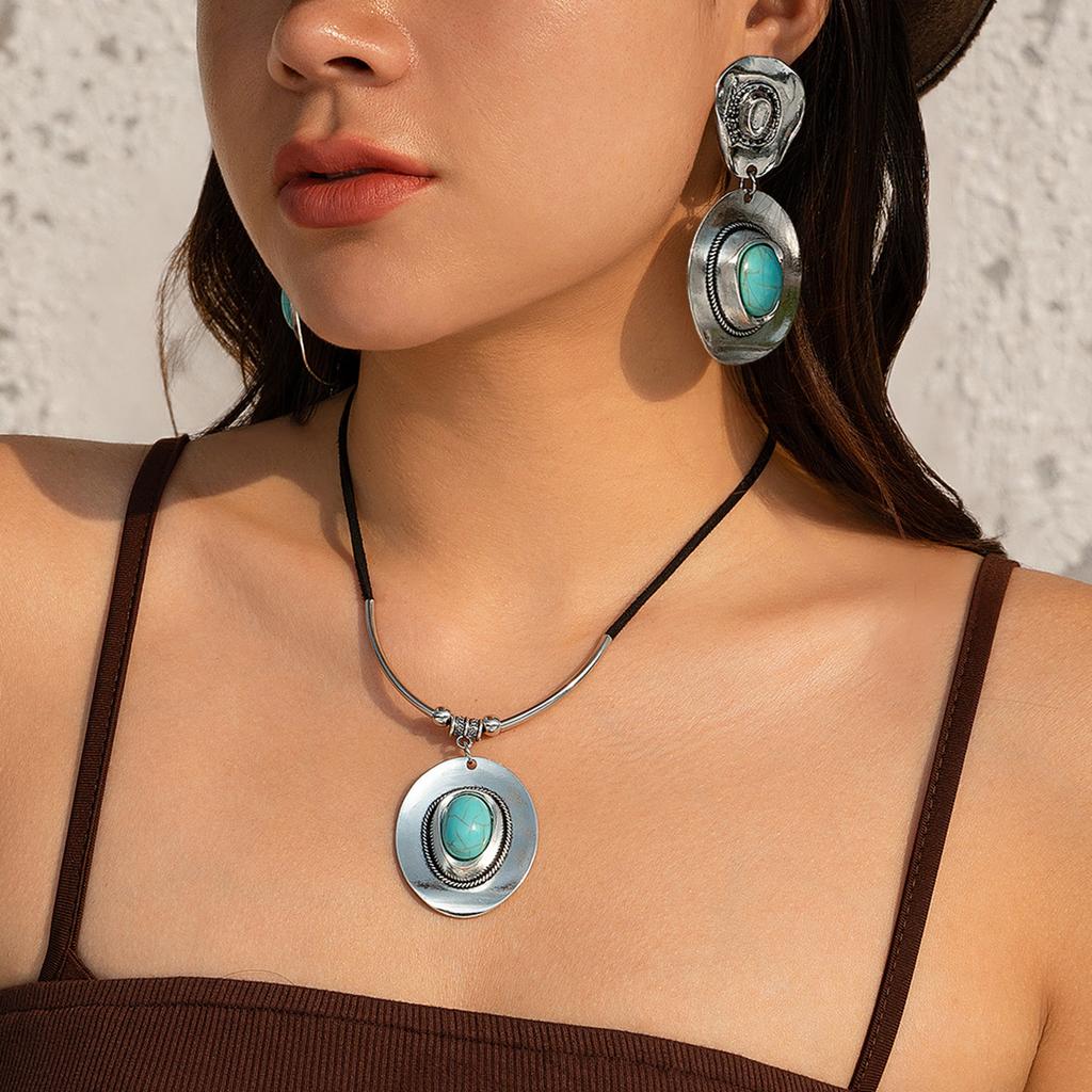Vintage Turquoise Hat Necklace Female Necklace Personality Ethnic Wind Metal Elbow Flannel Necklace