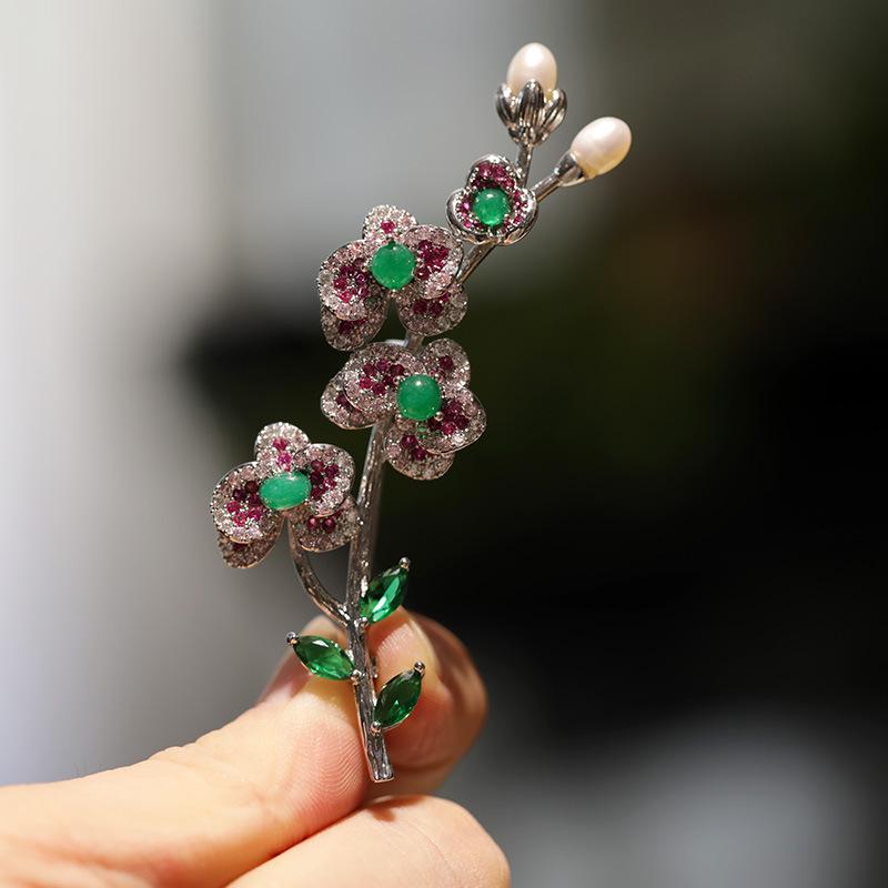 Elegant Green Agate & Pearl Plum Blossom Brooch - Luxury Women s Gift