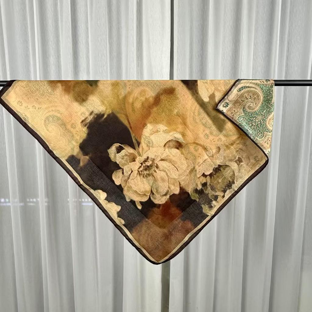 68x68cm Floral Velvet Scarf for Women Lightweight Square Scarves Elegant Spring/Summer Fashion Shawl Neckerchief Luxury